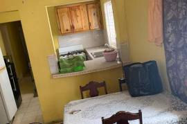 5 Bedrooms 2 Bathrooms, House for Sale in Kingston 17