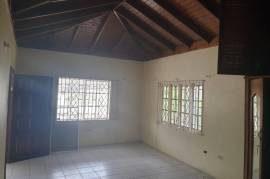 5 Bedrooms 4 Bathrooms, House for Sale in May Pen