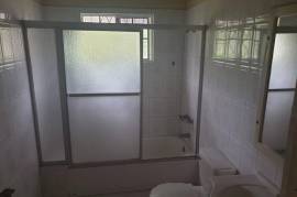 5 Bedrooms 4 Bathrooms, House for Sale in May Pen