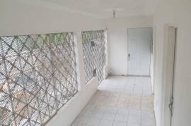 5 Bedrooms 4 Bathrooms, House for Sale in May Pen