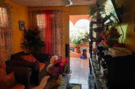 3 Bedrooms 2 Bathrooms, House for Sale in Kingston 2