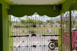 3 Bedrooms 2 Bathrooms, House for Sale in Greater Portmore