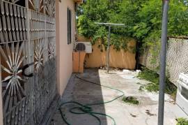 4 Bedrooms 3 Bathrooms, House for Sale in Greater Portmore