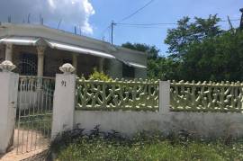 2 Bedrooms 1 Bathrooms, House for Sale in Spanish Town