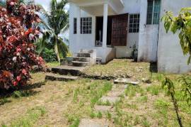 3 Bedrooms 2 Bathrooms, House for Sale in Anchovy