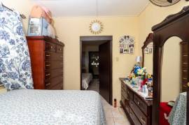 4 Bedrooms 3 Bathrooms, House for Sale in Kingston 4