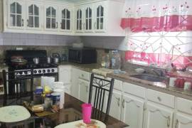 4 Bedrooms 3 Bathrooms, House for Sale in May Pen