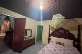 3 Bedrooms 2 Bathrooms, House for Sale in Ewarton