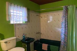 3 Bedrooms 2 Bathrooms, House for Sale in Ewarton