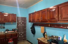 5 Bedrooms 4 Bathrooms, House for Sale in May Pen