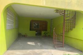 3 Bedrooms 2 Bathrooms, House for Sale in Kingston 20