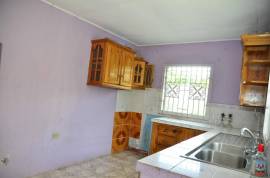 4 Bedrooms 3 Bathrooms, House for Sale in Spur Tree