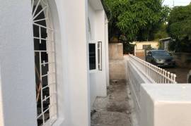 5 Bedrooms 3 Bathrooms, House for Sale in Greater Portmore