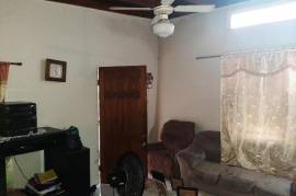 3 Bedrooms 2 Bathrooms, House for Sale in Kingston 7