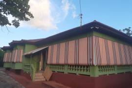 4 Bedrooms 3 Bathrooms, House for Sale in Junction