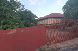 4 Bedrooms 3 Bathrooms, House for Sale in Junction