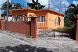 3 Bedrooms 3 Bathrooms, House for Sale in Ocho Rios