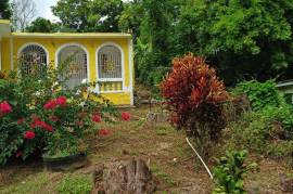 4 Bedrooms 2 Bathrooms, House for Sale in Oracabessa