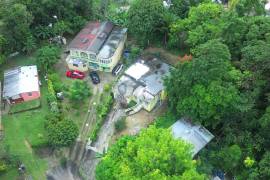 4 Bedrooms 2 Bathrooms, House for Sale in Oracabessa