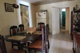 5 Bedrooms 2 Bathrooms, House for Sale in Linstead