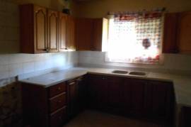 4 Bedrooms 3 Bathrooms, House for Sale in May Pen