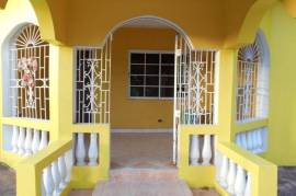 4 Bedrooms 3 Bathrooms, House for Sale in May Pen