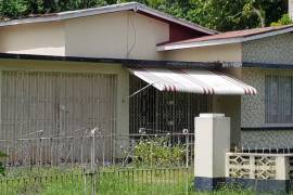 4 Bedrooms 3 Bathrooms, House for Sale in Petersfield