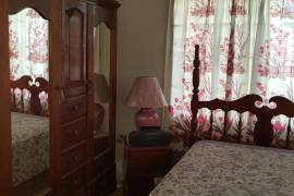 4 Bedrooms 3 Bathrooms, House for Sale in Petersfield