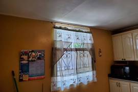 4 Bedrooms 2 Bathrooms, House for Sale in Mandeville