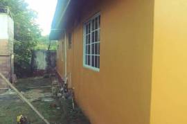 6 Bedrooms 3 Bathrooms, House for Private in Mandeville