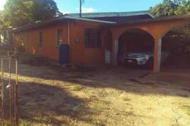 6 Bedrooms 3 Bathrooms, House for Private in Mandeville