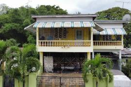 7 Bedrooms 5 Bathrooms, House for Sale in Linstead