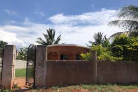 5 Bedrooms 2 Bathrooms, House for Sale in Spanish Town