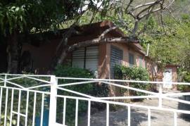 4 Bedrooms 3 Bathrooms, House for Sale in Kingston 20