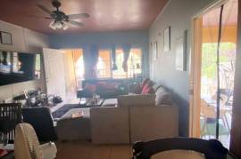 3 Bedrooms 2 Bathrooms, House for Sale in Junction