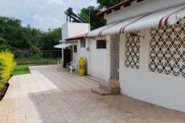 3 Bedrooms 3 Bathrooms, House for Sale in Spanish Town