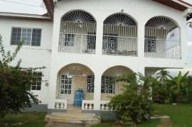 5 Bedrooms 3 Bathrooms, House for Sale in May Pen