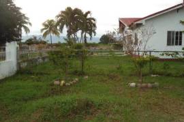 5 Bedrooms 3 Bathrooms, House for Sale in May Pen