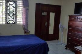 4 Bedrooms 3 Bathrooms, House for Sale in Old Harbour