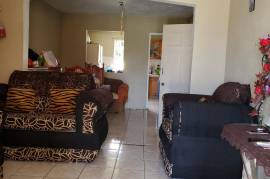 4 Bedrooms 2 Bathrooms, House for Sale in Spanish Town