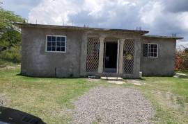 4 Bedrooms 2 Bathrooms, House for Sale in Spanish Town