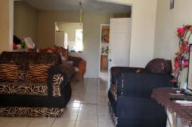 4 Bedrooms 2 Bathrooms, House for Sale in Spanish Town