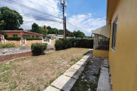 3 Bedrooms 1 Bathrooms, House for Sale in Spanish Town