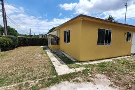 3 Bedrooms 1 Bathrooms, House for Sale in Spanish Town