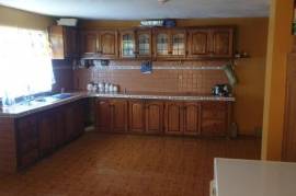 4 Bedrooms 2 Bathrooms, House for Sale in Wakefield