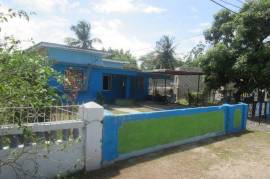 4 Bedrooms 3 Bathrooms, House for Sale in Spanish Town