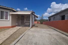 2 Bedrooms 1 Bathrooms, House for Sale in Spanish Town