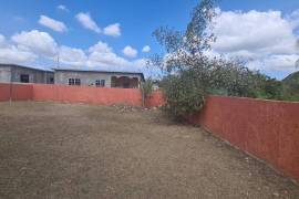 2 Bedrooms 1 Bathrooms, House for Sale in Spanish Town