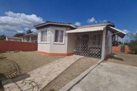 2 Bedrooms 1 Bathrooms, House for Sale in Spanish Town