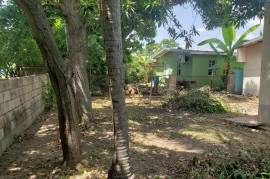 4 Bedrooms 2 Bathrooms, House for Sale in Spanish Town